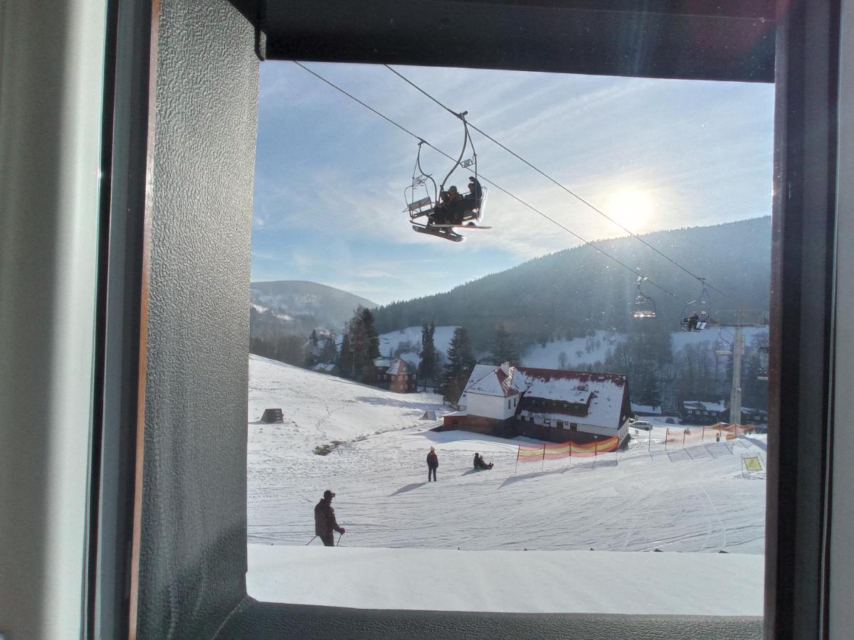بيتس بود سنيزكو Ski Apartmany Nymburska Chata المظهر الخارجي الصورة